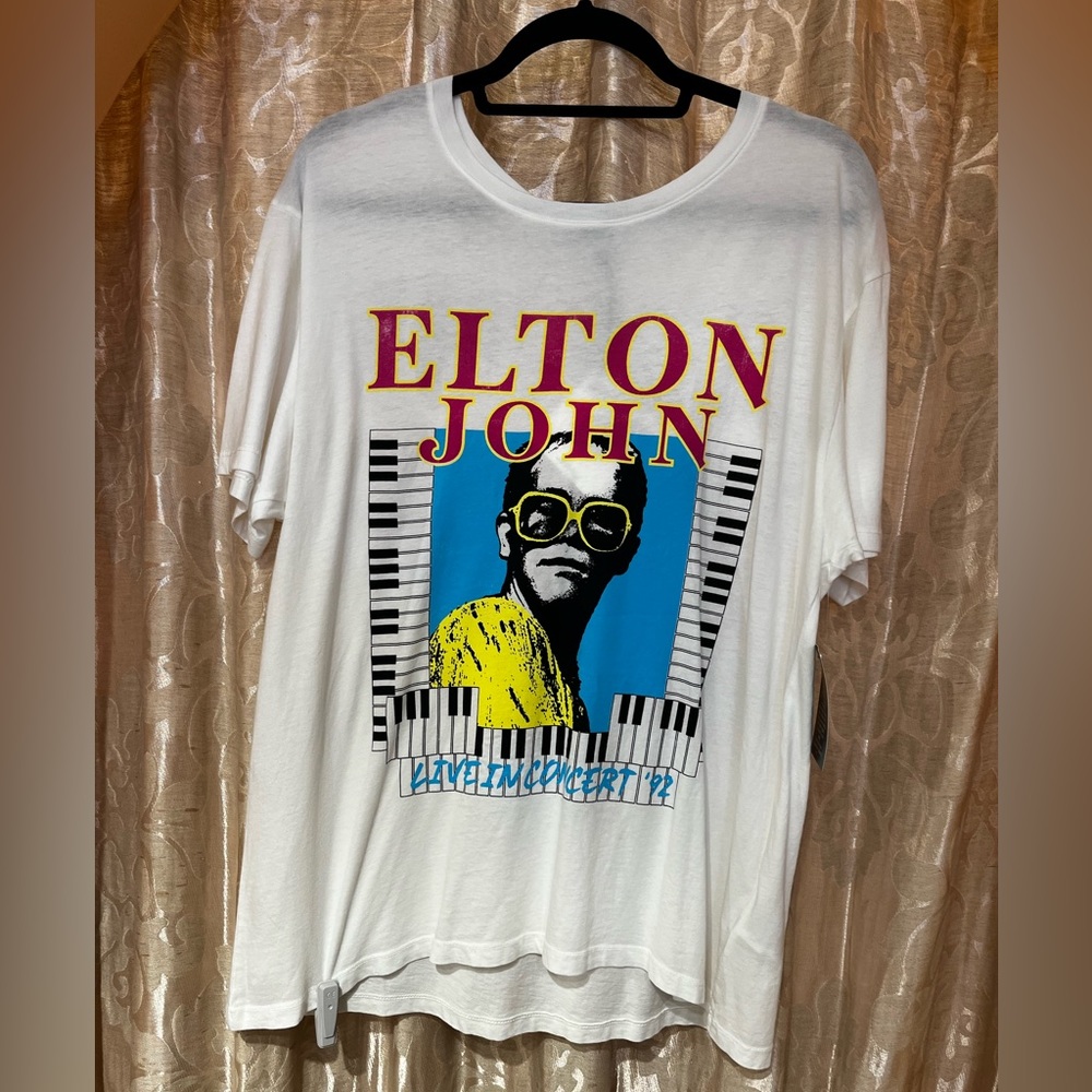 Elton John Daydreamer white concert tee